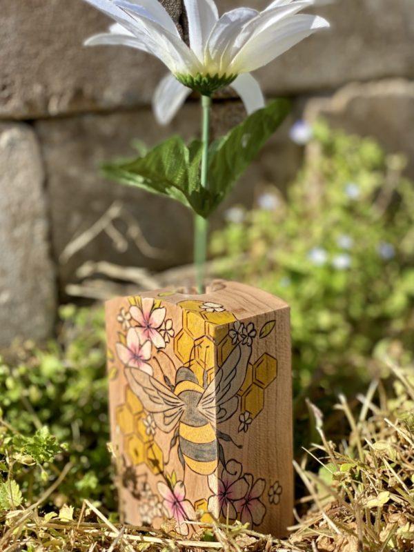 bee bud vase - small